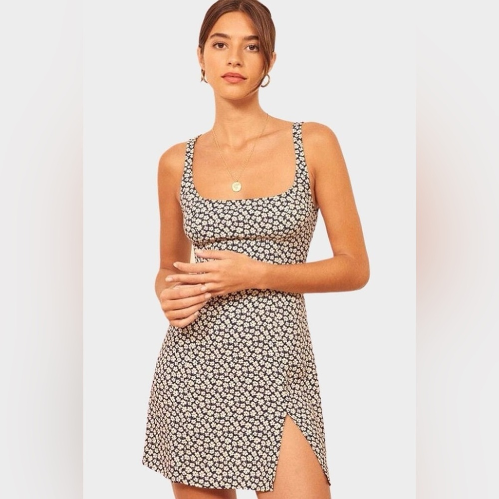 Reformation Black and White, Sz 6 | Noha Floral Print Crepe Mini Dress in Quito